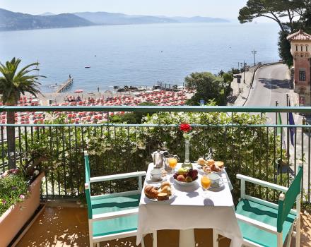 Enjoy breakfast overlooking the Gulf in your hotel in Santa Margherita Ligure