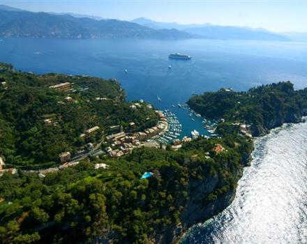 aerial view of Mount Portofino, trekking starts at Best Western Hotel Regina Elena